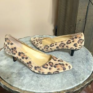 Sole Society so desi suede leather leopard print kitten heel pump point toe 7.5M